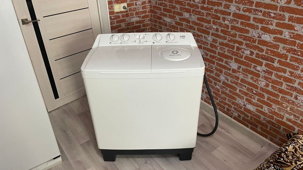 Стиральная машинп полавтомат