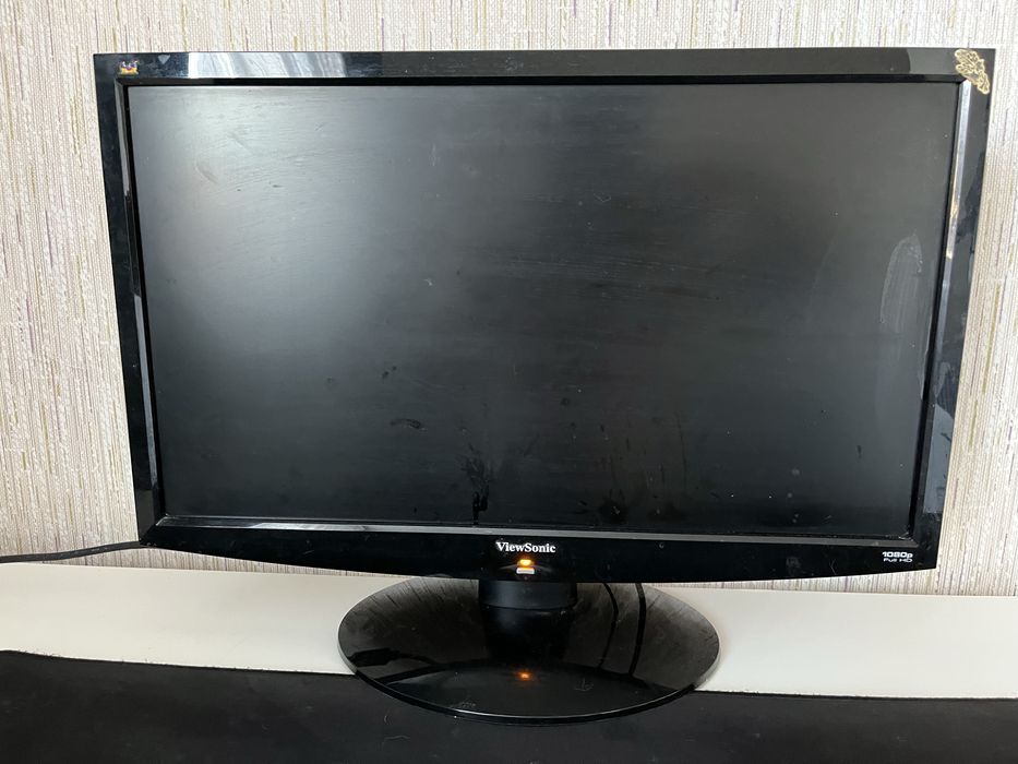 Компьютер и монитор