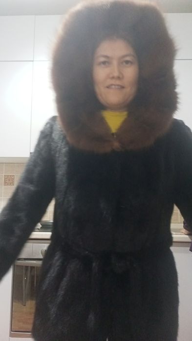 Норковая шуба,воротник соболь.