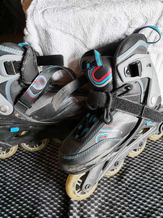 Роликовые коньки