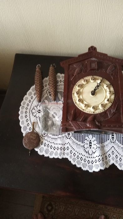 Настенные часы с кукушкой