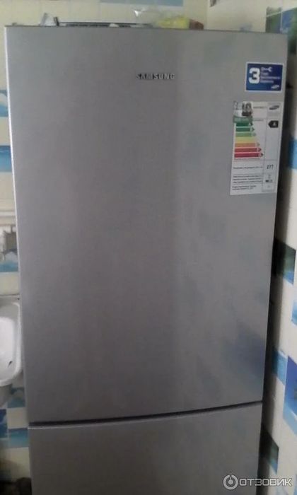 холодильник марки Samsung