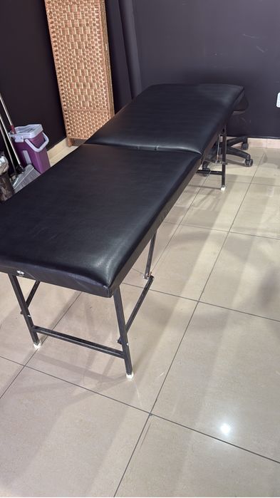 Кушетки срочно продам