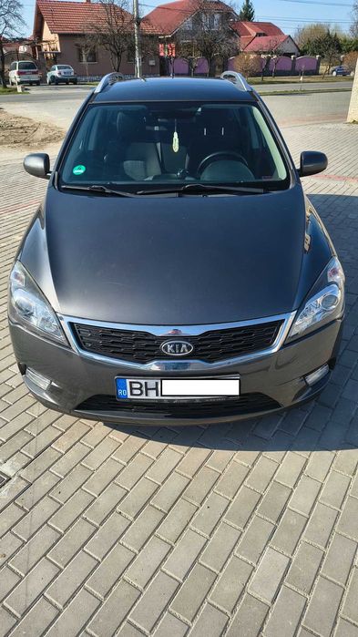 Kia Ceed SW - 1.4 Benzină  – stare foarte bună, bine întreținută