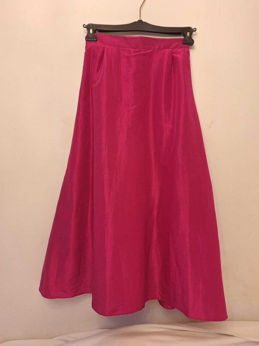 Fusta de tafta culoare fucsia
