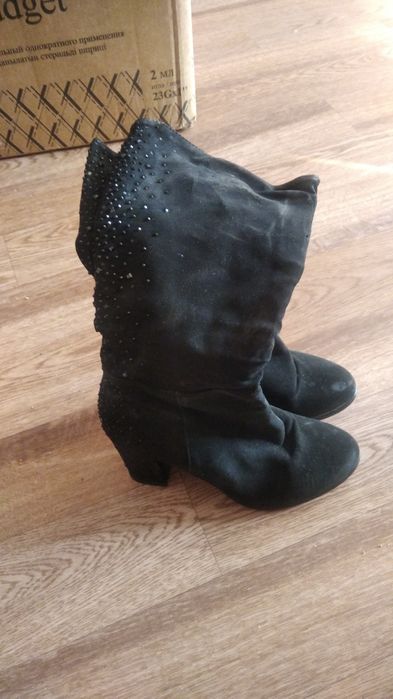 Женская обувь разная