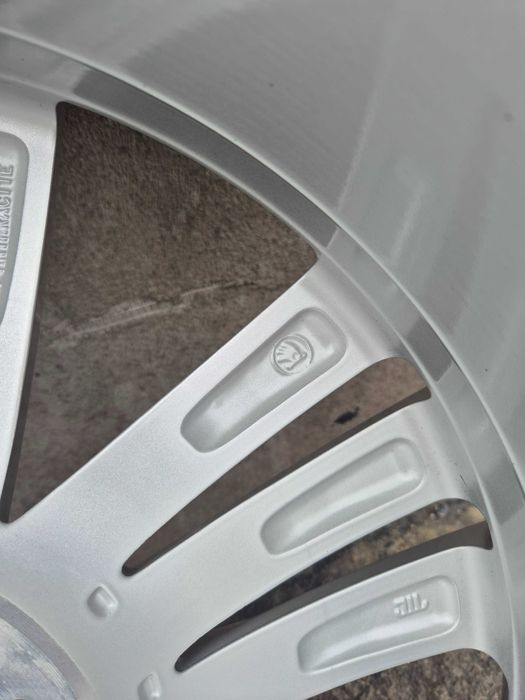 ROTI Jante Anvelope VARA 235/50/19 - OE Skoda Kodiaq / VW Tiguan SEAT