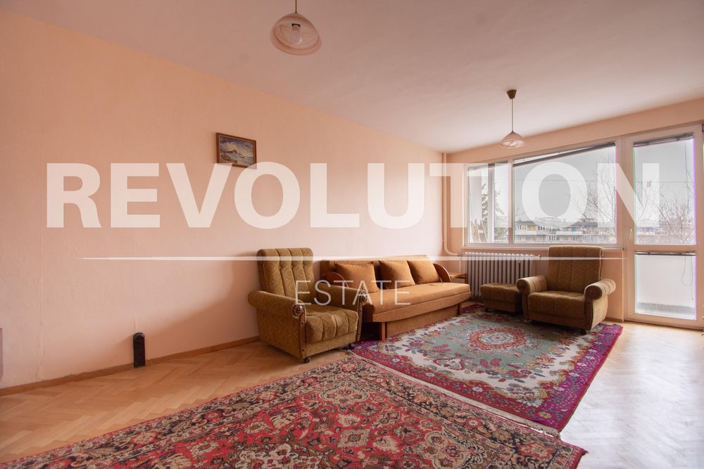 Дава се под наем Двустаен апартамент в София, Гоце Делчев - 72 кв.м за 410 € - Снимка #1