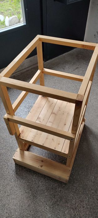 Кула Монтесори от масивно дърво