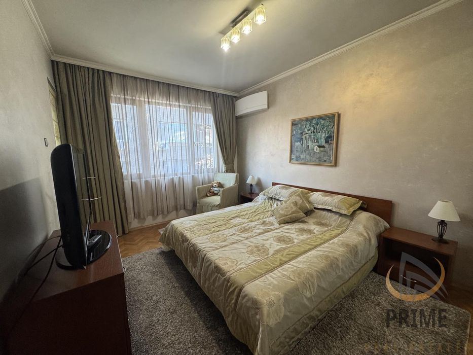 Продава се Многостаен апартамент в Бургас, Център - 120 кв.м за 2667 €/кв.м - Снимка #12