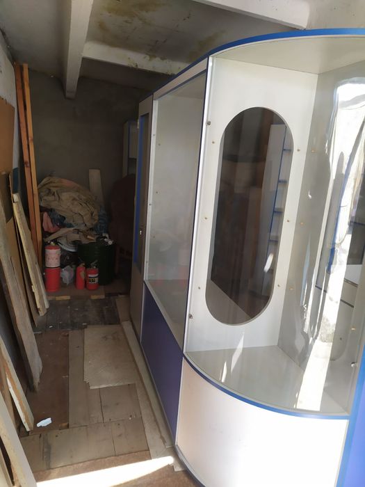 Продам торговое оборудование.