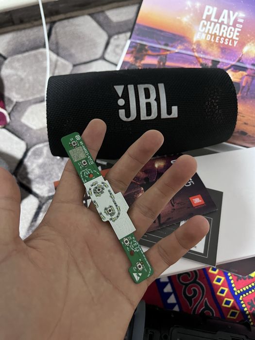 Charge 5 JBL хорошый