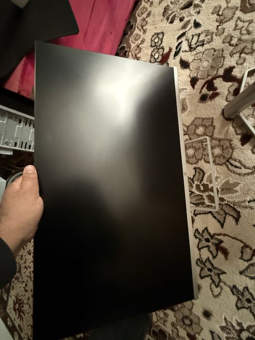 Hp monitor 27 tinniq