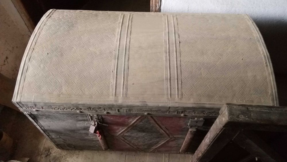 Продавам старинни сандъци - ракли, 3 броя.