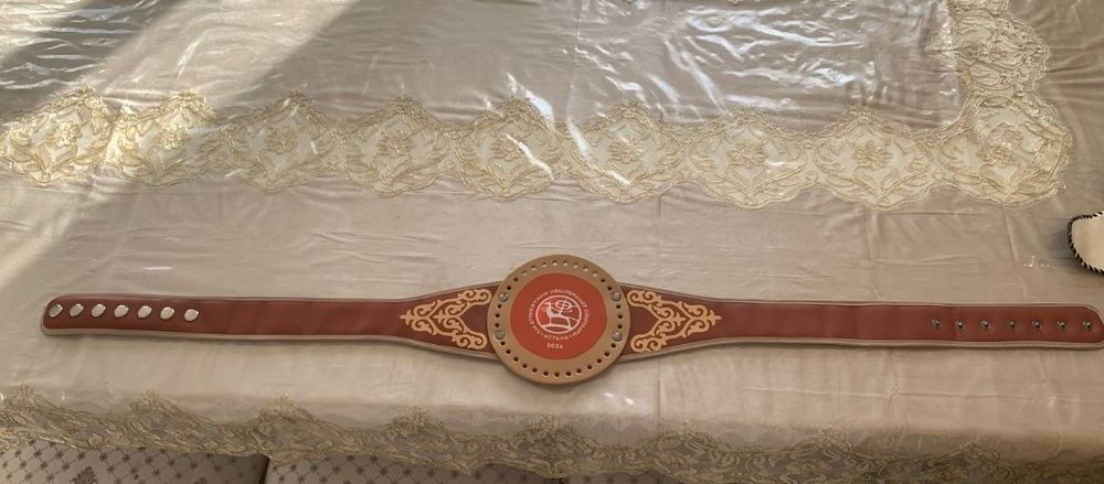 Батырдың киімі сатылады