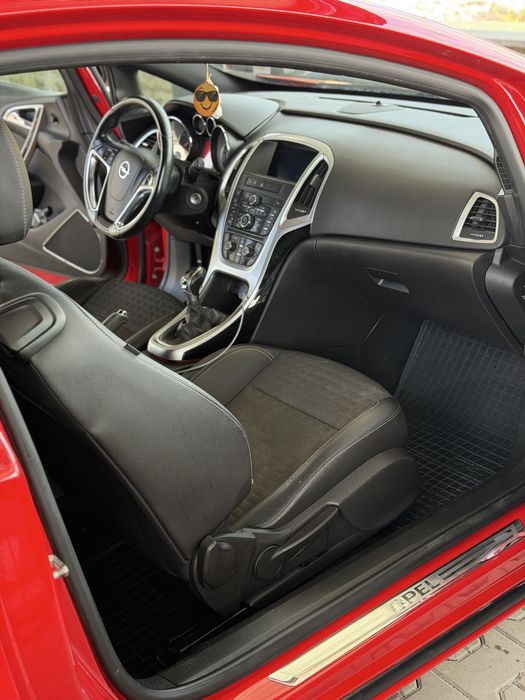 Opel Astra J Gtc 1.7 CDTI