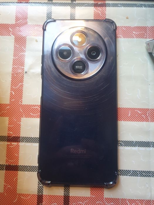 Vind redmi 14 c în stare buna
