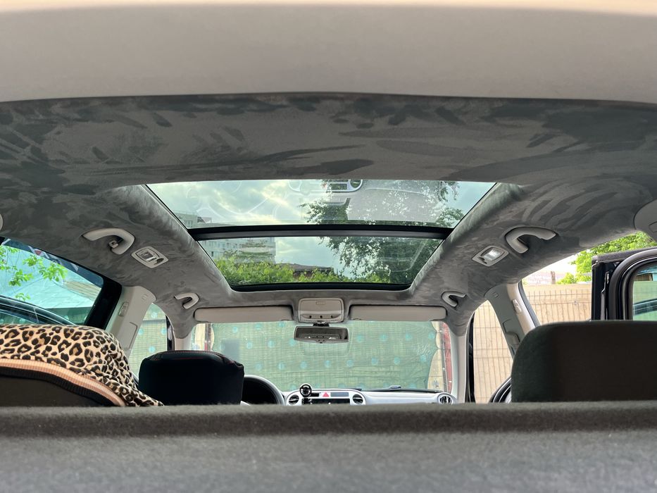 Retapitare plafon auto