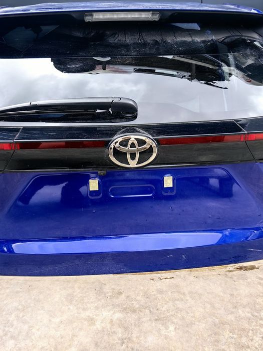 Врата - багажник Toyota Yaris Cross/ Тойота Ярис Крос 2025г