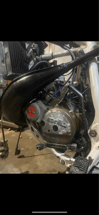 Aprilia tuareg rally 125 само на части