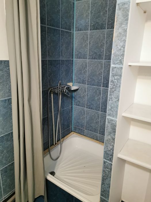 Apartament cu o cameră în zona TgCucu la casă, parter