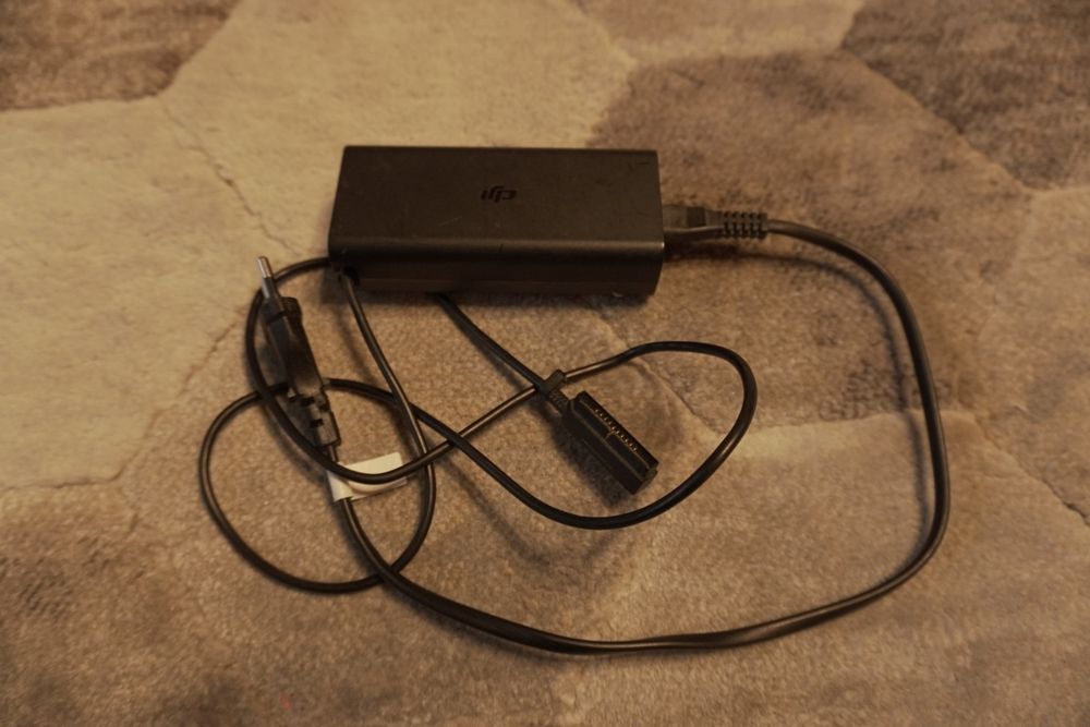 Drona DJI Mavic Air 4K + 2 baterii si parabola antena