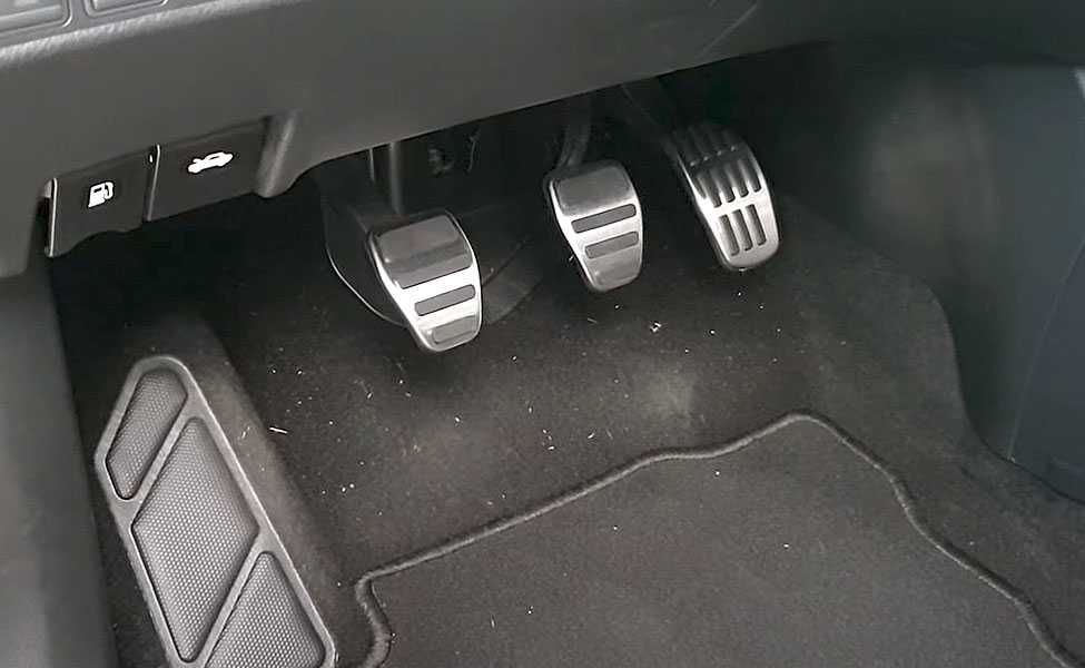 Ornamente INOX pedale - Nissan Qashqai, Juke, Rogue, X-Trail, Micra