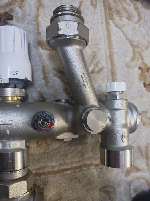 Grup amestec încălzire în pardoseală – Made in Italy – complet, funcți