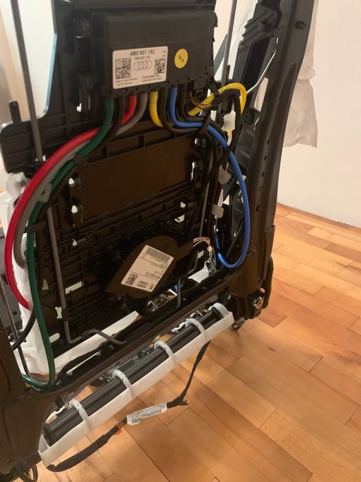 Audi Q8 и Q7 4M 2015 - рамка за пътническа седалка / метална основа