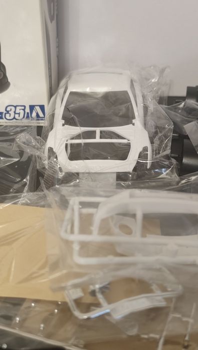 Nissan GTR R35 V - Spec Aoshima model kit