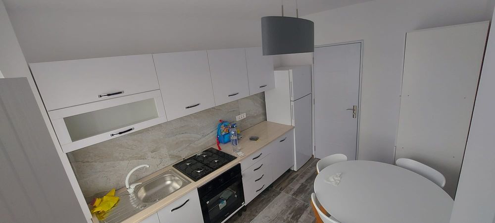 Vand apartament 3 cam