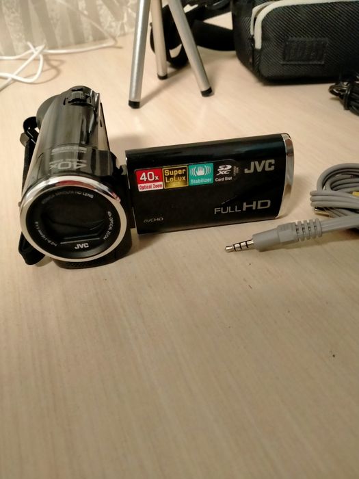 Видео камеру jvc