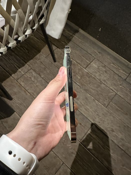 Продам айфон 12 про