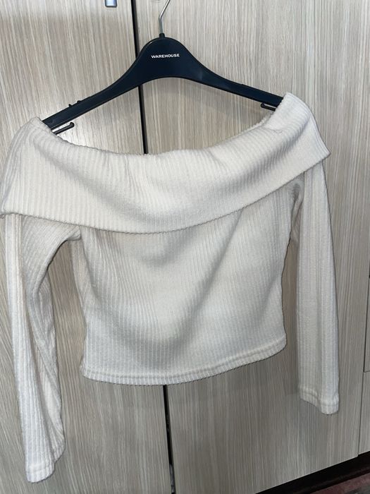 Блуза с голи рамена от шейн