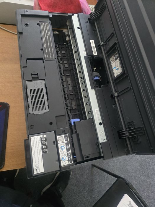 Epson L18050 6 ta rangli. 1798 ta qog'oz chiqargan. Ofis uchun olingan