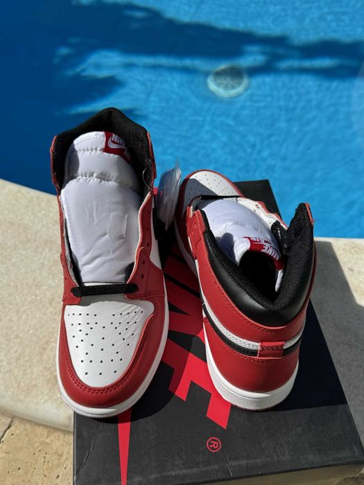 Jordan 1 Retro High Chicago 38 EUR Кецове + Кутия Нови