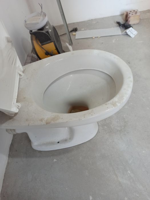 Продам унитаз в идеальном состоянии