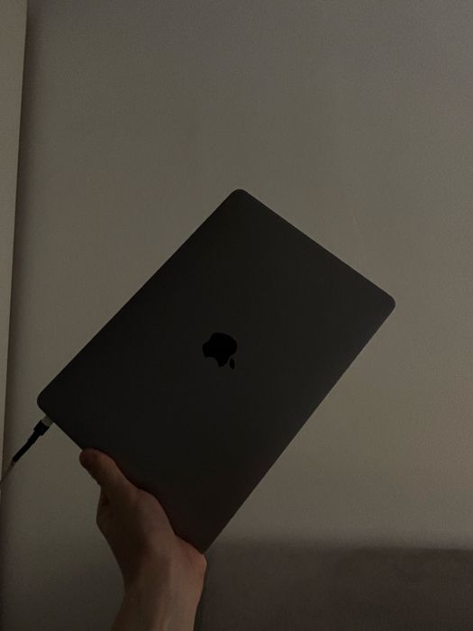 Macbook Pro 13-inch, 2017, Two Thunderbolt 3 ports 125gb