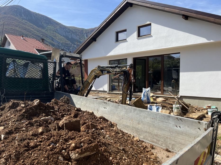 Кърти чисти извозва хамалски услуги