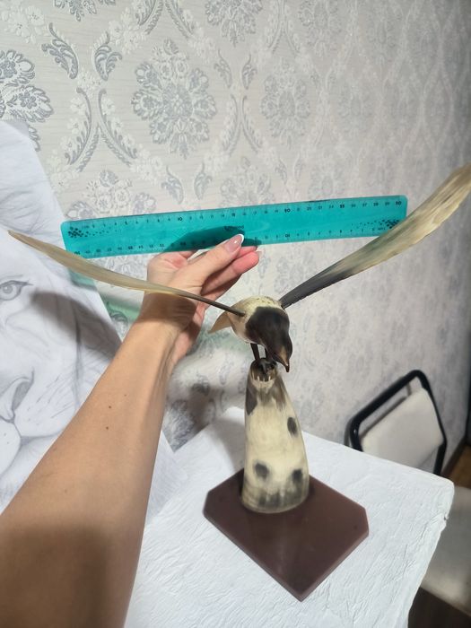 Статуэтка из рога Орёл с распахнутыми крыльями