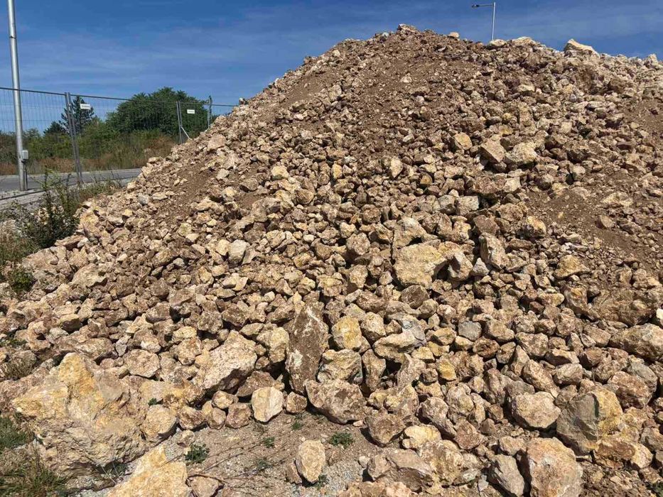 Несортирана скална маса