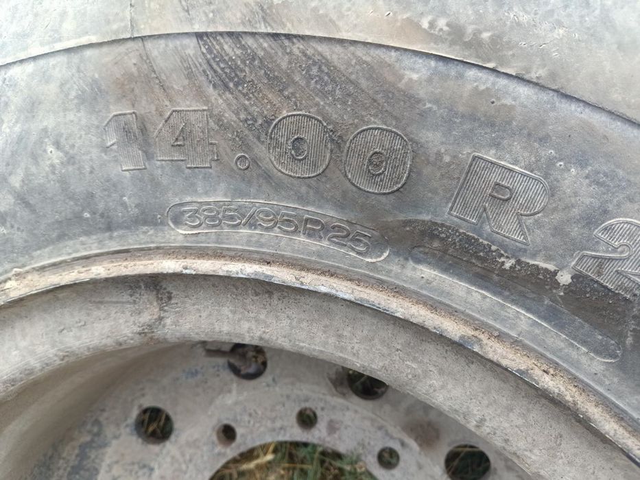 Продаю шины для автокран