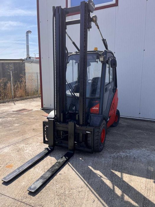 Motostivuitor Linde H30D Diesel 3T 2013 5.366 h 4,35 m 13500  EUR negociabil