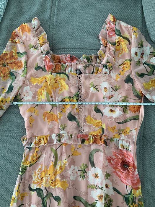 Нова рокля Miss Guided