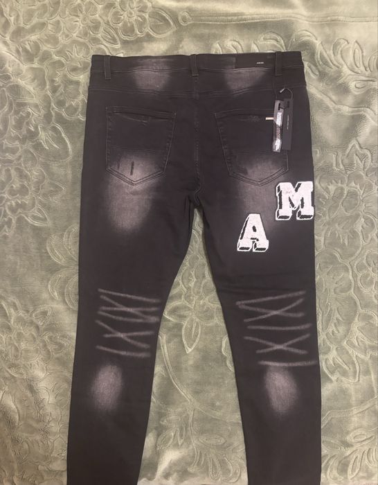 Vand blugi amiri noi marimea 42