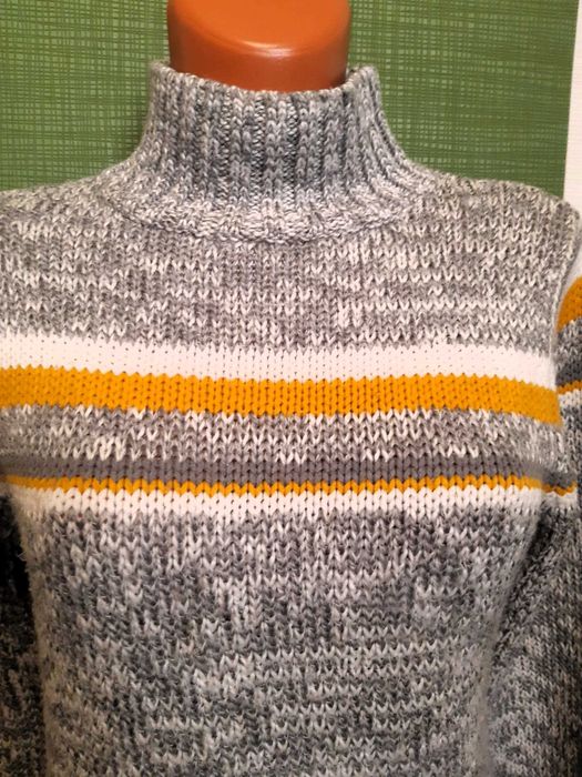 Pulover pe gât 20% lână, marimea M, Casa Blanca