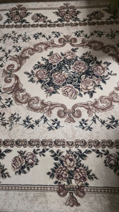 Продается ковёр 2×3