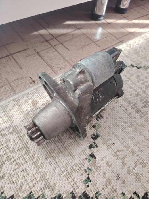 Автозапчасть, стартер