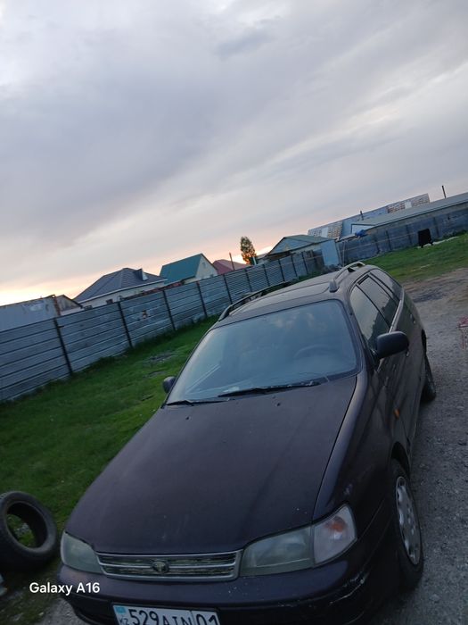 Продам тайота карина е 1994