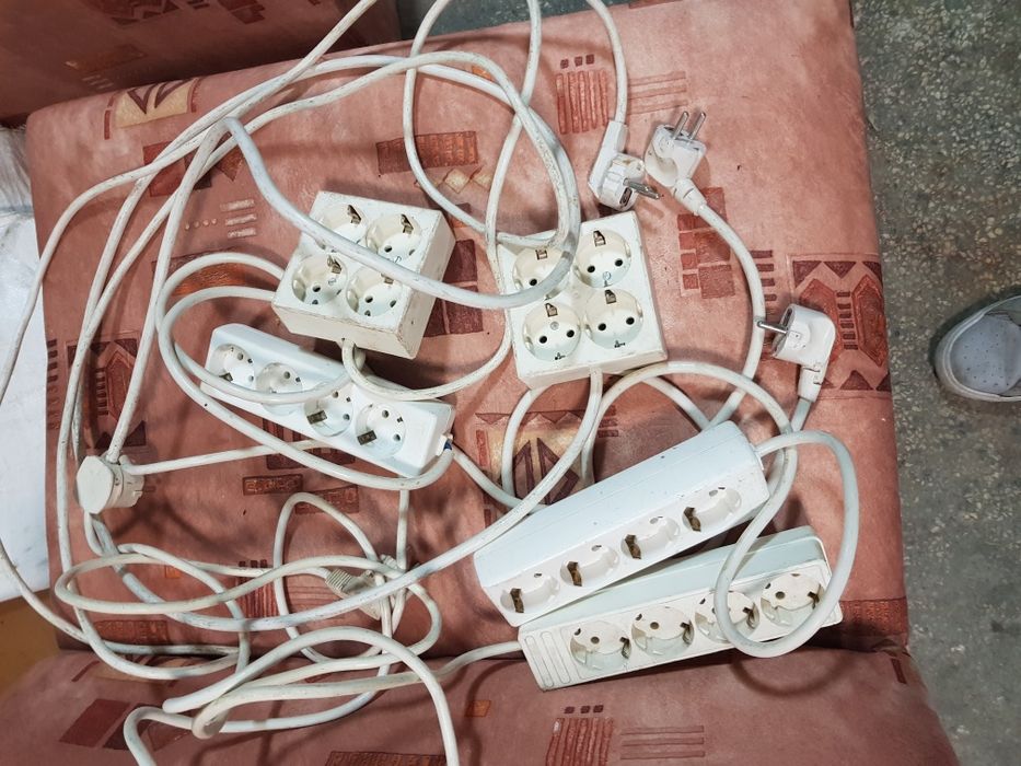 Разклонители и удължители